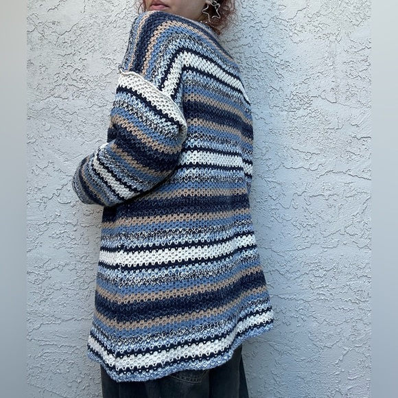 Vintage Oversized Knit Sweater - Picture 8 of 8